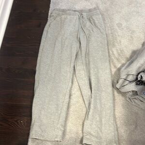 wide-leg gray sweatpants ￼